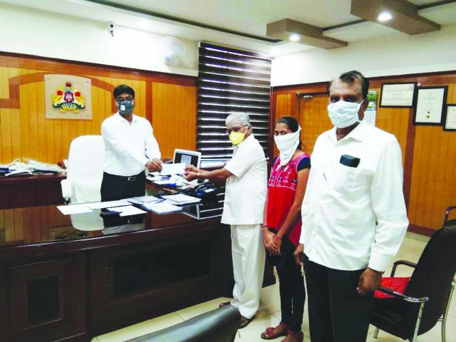 ಕೋವಿಡ್ 19: ಮುಖ್ಯಮಂತ್ರಿಗಳ ಪರಿಹಾರ ನಿಧಿಗೆ ದೇಣಿಗೆ